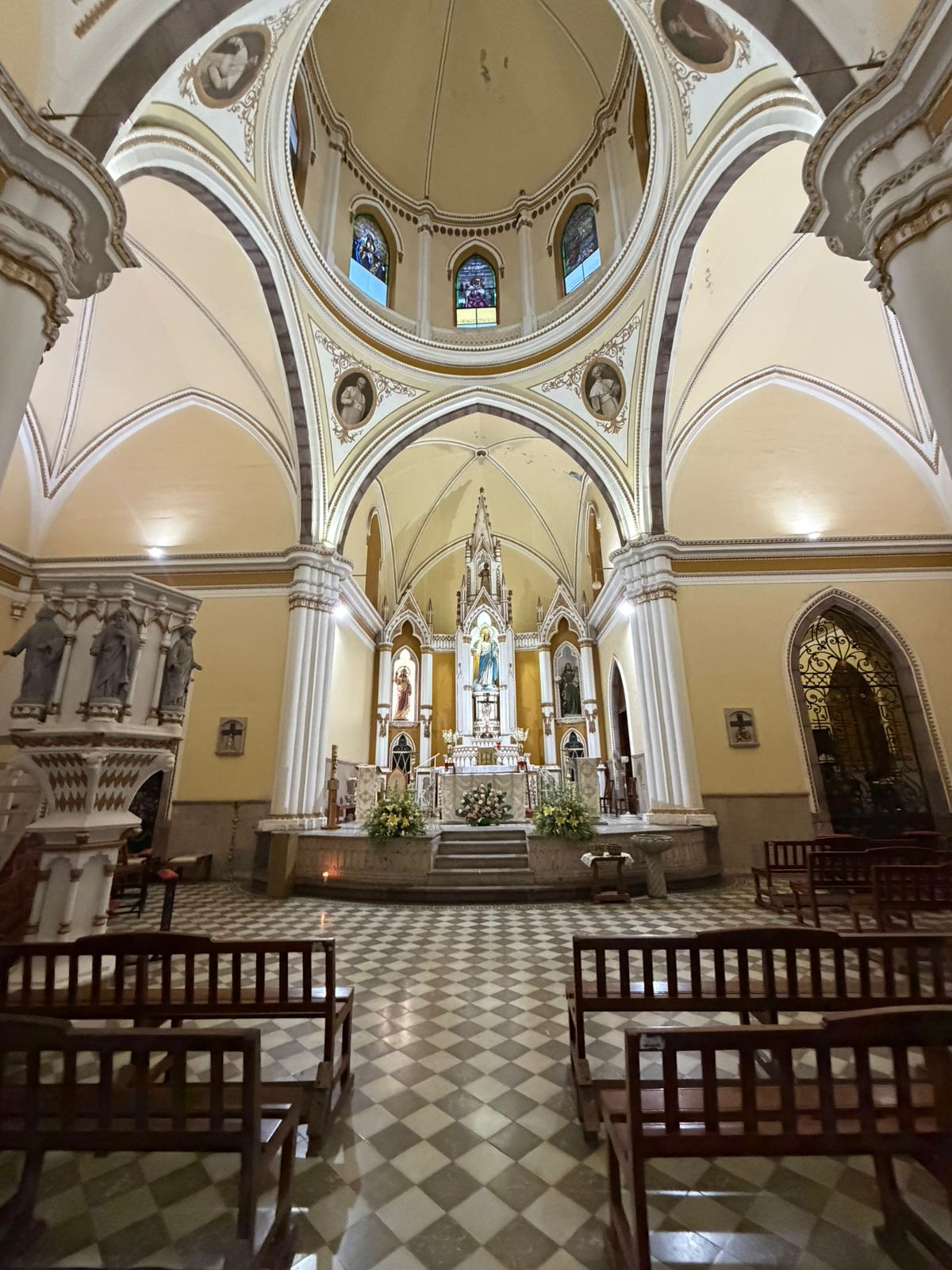 Interior de Iglesia La Purisima